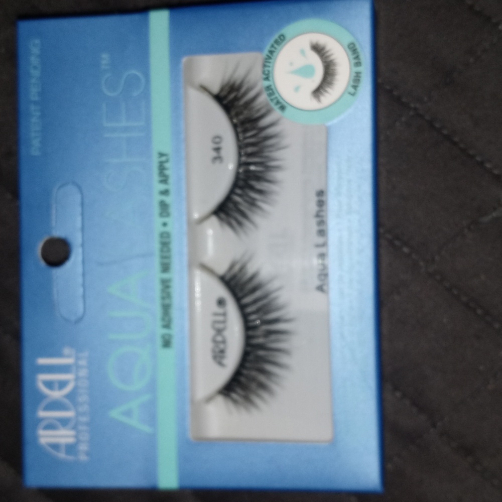 Lashes (2) - Picture 2 of 4